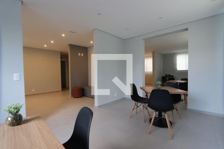 Apartamento para alugar com 42m², 2 quartos e sem vagaÁrea comum - Salão de festas