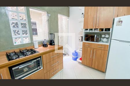 Casa de condomínio à venda com 150m², 3 quartos e 1 vaga Casa de condomínio à venda com 150m², 3 quartos e 1 vagaCozinha