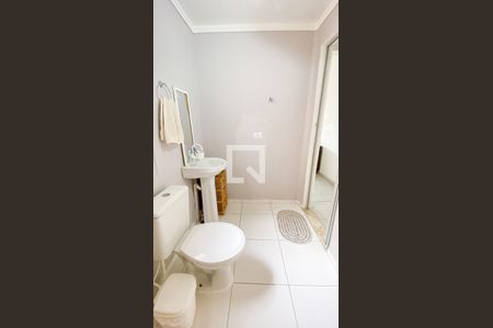 Casa de condomínio à venda com 150m², 3 quartos e 1 vaga Casa de condomínio à venda com 150m², 3 quartos e 1 vagaBanheiro da Suíte