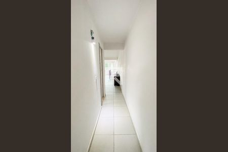 Casa de condomínio à venda com 150m², 3 quartos e 1 vaga Casa de condomínio à venda com 150m², 3 quartos e 1 vagaCorredor