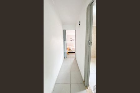 Casa de condomínio à venda com 150m², 3 quartos e 1 vaga Casa de condomínio à venda com 150m², 3 quartos e 1 vagaCorredor