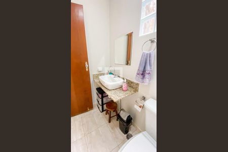 Casa de condomínio à venda com 150m², 3 quartos e 1 vaga Casa de condomínio à venda com 150m², 3 quartos e 1 vagaSegundo andar Banheiro