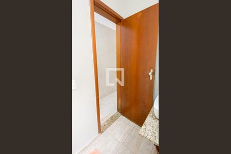 Casa de condomínio à venda com 150m², 3 quartos e 1 vaga Casa de condomínio à venda com 150m², 3 quartos e 1 vagaSegundo andar Banheiro