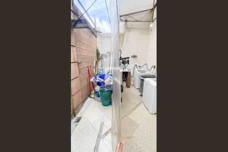 Casa de condomínio à venda com 150m², 3 quartos e 1 vaga Casa de condomínio à venda com 150m², 3 quartos e 1 vagaSegundo andar Área de Serviço