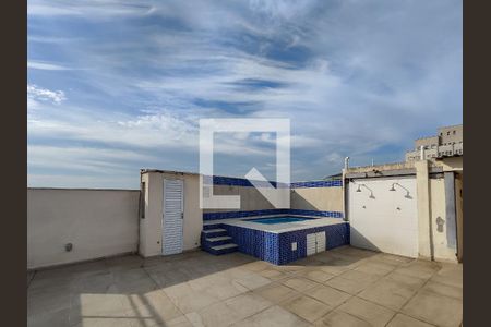 Apartamento à venda com 64m², 2 quartos e 1 vaga Apartamento à venda com 64m², 2 quartos e 1 vagaÁrea comum - Piscina