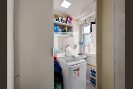 Apartamento à venda com 64m², 2 quartos e 1 vaga Apartamento à venda com 64m², 2 quartos e 1 vagaÁrea de Serviço