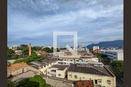 Apartamento à venda com 64m², 2 quartos e 1 vaga Apartamento à venda com 64m², 2 quartos e 1 vagaVista da Sacada