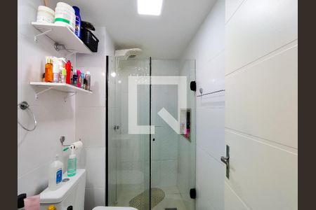 Apartamento à venda com 64m², 2 quartos e 1 vaga Apartamento à venda com 64m², 2 quartos e 1 vagaBanheiro da Suíte
