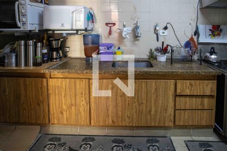 Casa à venda com 193m², 2 quartos e 2 vagasCozinha