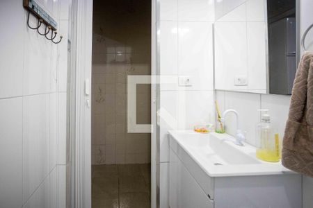 Casa à venda com 193m², 2 quartos e 2 vagasBanheiro