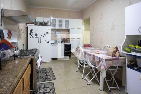 Casa à venda com 193m², 2 quartos e 2 vagasCozinha
