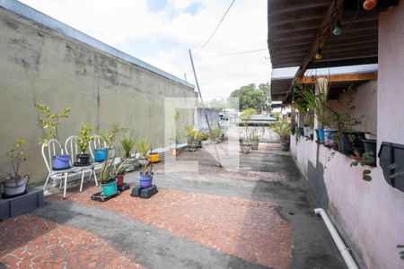 Casa à venda com 193m², 2 quartos e 2 vagasQuintal