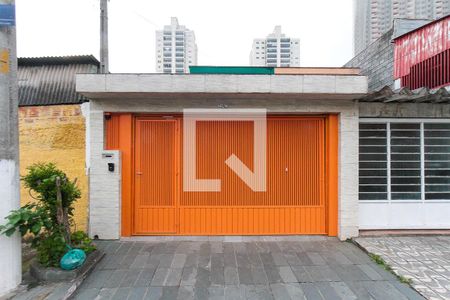 Casa à venda com 250m², 3 quartos e 2 vagasFachada