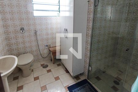 Casa à venda com 250m², 3 quartos e 2 vagasBanheiro