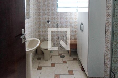 Casa à venda com 250m², 3 quartos e 2 vagasBanheiro
