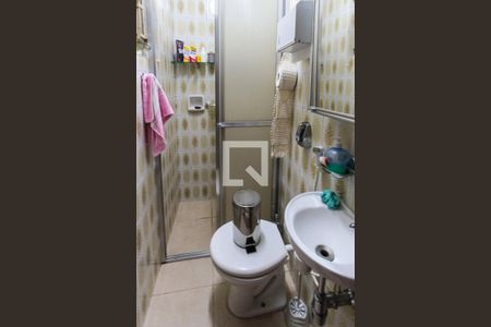 Casa à venda com 250m², 3 quartos e 2 vagasBanheiro de serviço