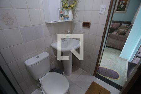 Casa à venda com 70m², 2 quartos e 2 vagasBanheiro