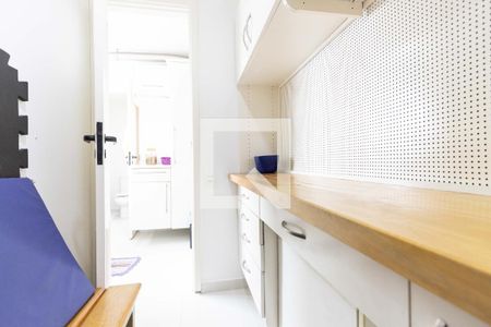 Apartamento à venda com 92m², 3 quartos e 2 vagas Apartamento à venda com 92m², 3 quartos e 2 vagasQuarto de Serviço