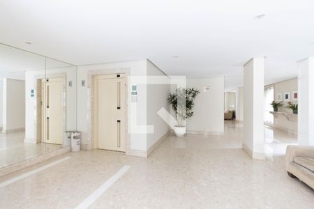 Apartamento à venda com 92m², 3 quartos e 2 vagas Apartamento à venda com 92m², 3 quartos e 2 vagasHall do Prédio