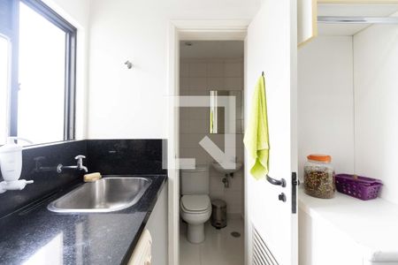 Apartamento à venda com 92m², 3 quartos e 2 vagas Apartamento à venda com 92m², 3 quartos e 2 vagasÁrea de Serviço