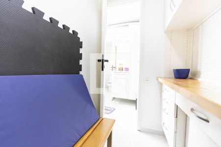 Apartamento à venda com 92m², 3 quartos e 2 vagas Apartamento à venda com 92m², 3 quartos e 2 vagasQuarto de Serviço