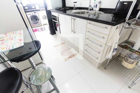 Apartamento à venda com 92m², 3 quartos e 2 vagas Apartamento à venda com 92m², 3 quartos e 2 vagasCozinha