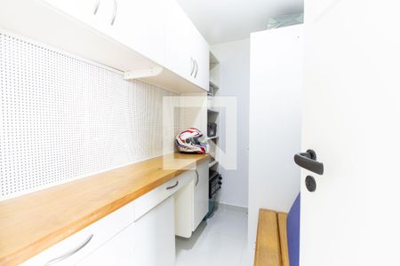 Apartamento à venda com 92m², 3 quartos e 2 vagas Apartamento à venda com 92m², 3 quartos e 2 vagasQuarto de Serviço