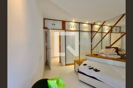 Apartamento à venda com 300m², 4 quartos e 4 vagasQuarto