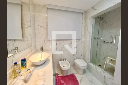 Apartamento à venda com 300m², 4 quartos e 4 vagasSuíte banheiro