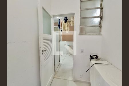 Apartamento à venda com 300m², 4 quartos e 4 vagasQuarto serviço