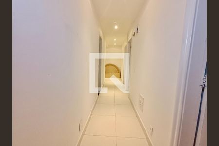 Apartamento à venda com 300m², 4 quartos e 4 vagasCorredor