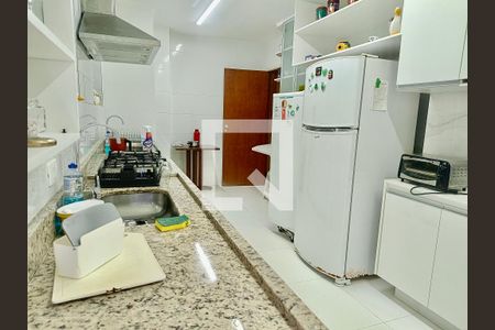 Apartamento à venda com 300m², 4 quartos e 4 vagasCopa / Cozinha