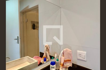 Apartamento à venda com 300m², 4 quartos e 4 vagasBanheiro social