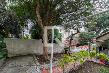 Casa para alugar com 211m², 3 quartos e 1 vagaQuintal