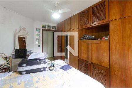 Casa à venda com 290m², 4 quartos e 3 vagas Casa à venda com 290m², 4 quartos e 3 vagasQuarto 3