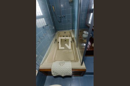 Casa à venda com 290m², 4 quartos e 3 vagas Casa à venda com 290m², 4 quartos e 3 vagasDetalhe Banheiro da Suíte 1