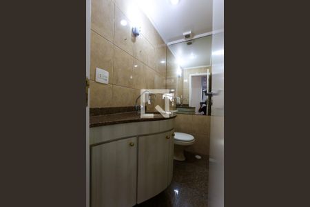 Lavabo de apartamento para alugar com 3 quartos, 104m² em Vila Suzana, São Paulo