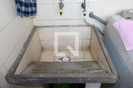 Apartamento à venda com 82m², 2 quartos e 1 vaga Apartamento à venda com 82m², 2 quartos e 1 vagaÁrea de Serviço