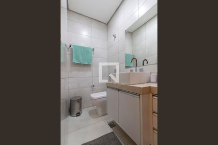 Casa à venda com 350m², 3 quartos e 8 vagasBanheiro