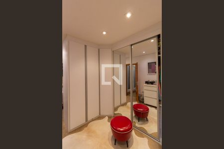 Casa à venda com 350m², 3 quartos e 8 vagasSuíte