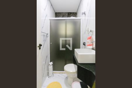 Casa à venda com 187m², 3 quartos e 2 vagas Casa à venda com 187m², 3 quartos e 2 vagasBanheiro