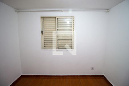 Quarto 2 de apartamento para alugar com 2 quartos, 45m² em Itaim Paulista, São Paulo