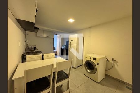 Apartamento à venda com 65m², 2 quartos e 1 vaga Apartamento à venda com 65m², 2 quartos e 1 vagaCozinha e Área de Serviço