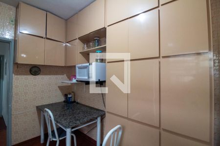 Casa à venda com 230m², 2 quartos e 4 vagas Casa à venda com 230m², 2 quartos e 4 vagasCozinha