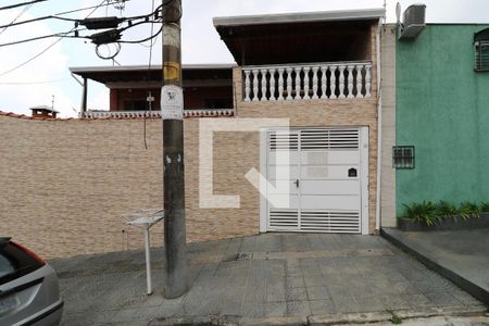 Casa à venda com 180m², 3 quartos e 2 vagasFachada