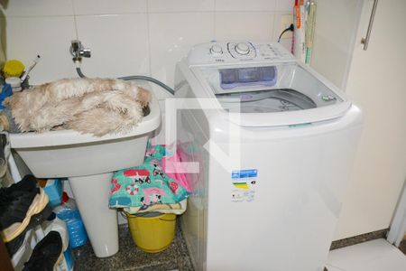 Apartamento à venda com 187m², 3 quartos e 3 vagas Apartamento à venda com 187m², 3 quartos e 3 vagasÁrea de Serviço