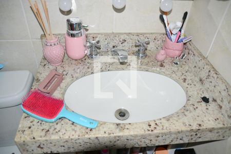 Apartamento à venda com 187m², 3 quartos e 3 vagas Apartamento à venda com 187m², 3 quartos e 3 vagasBanheiro Suíte 3