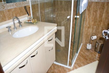 Apartamento à venda com 187m², 3 quartos e 3 vagas Apartamento à venda com 187m², 3 quartos e 3 vagasBanheiro Suíte 1