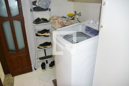 Apartamento à venda com 187m², 3 quartos e 3 vagas Apartamento à venda com 187m², 3 quartos e 3 vagasÁrea de Serviço