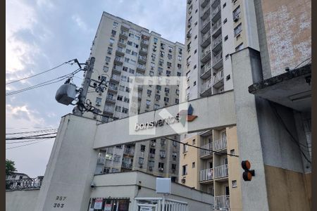 Apartamento à venda com 65m², 2 quartos e 1 vagaFachada e portaria